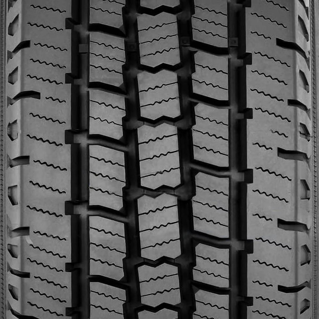 All-Season LT265/75R16 123R Tire G636415