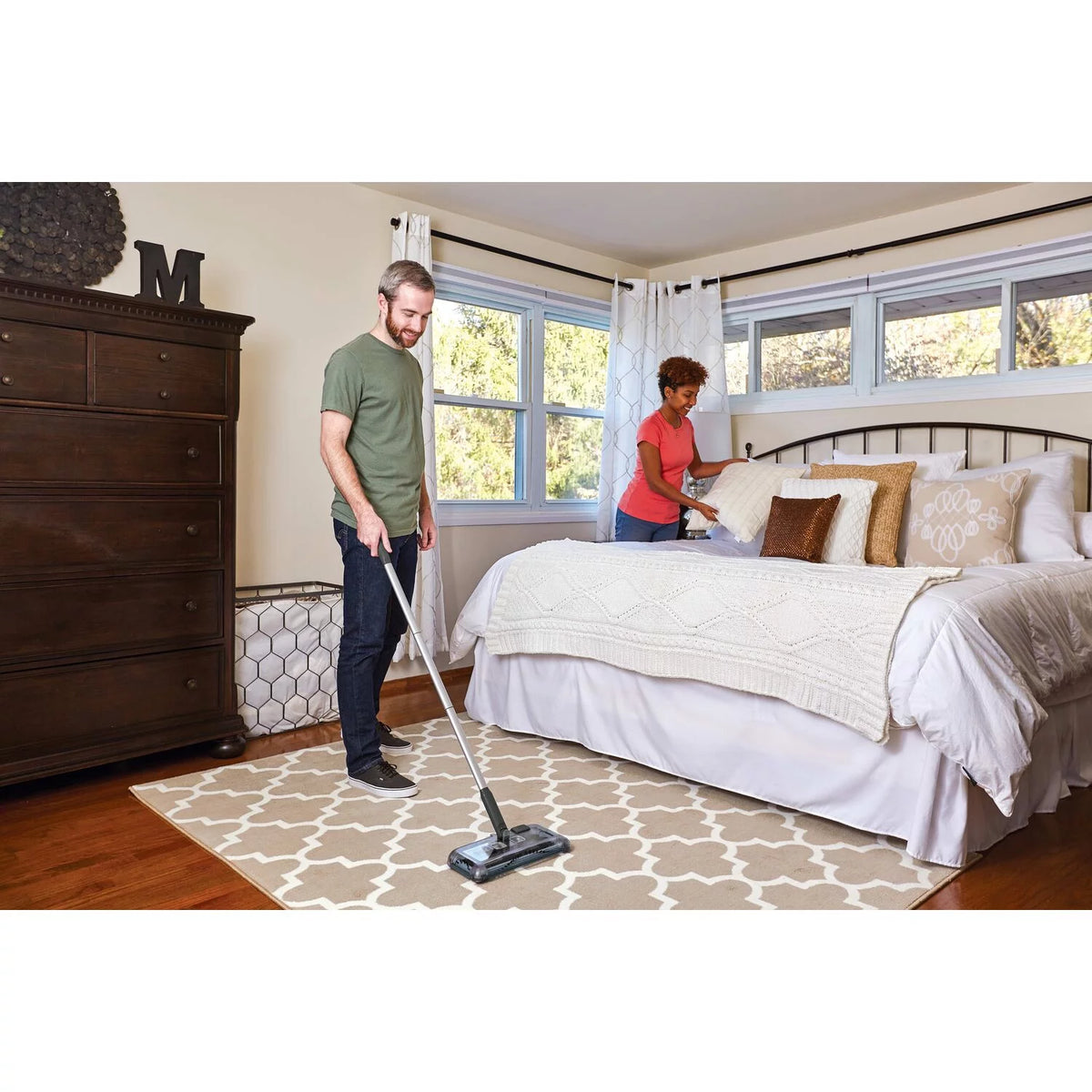 Lithium Powered Floor Sweeper C697092