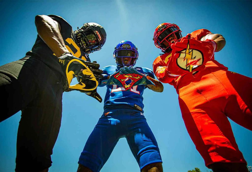 Football Gloves V680