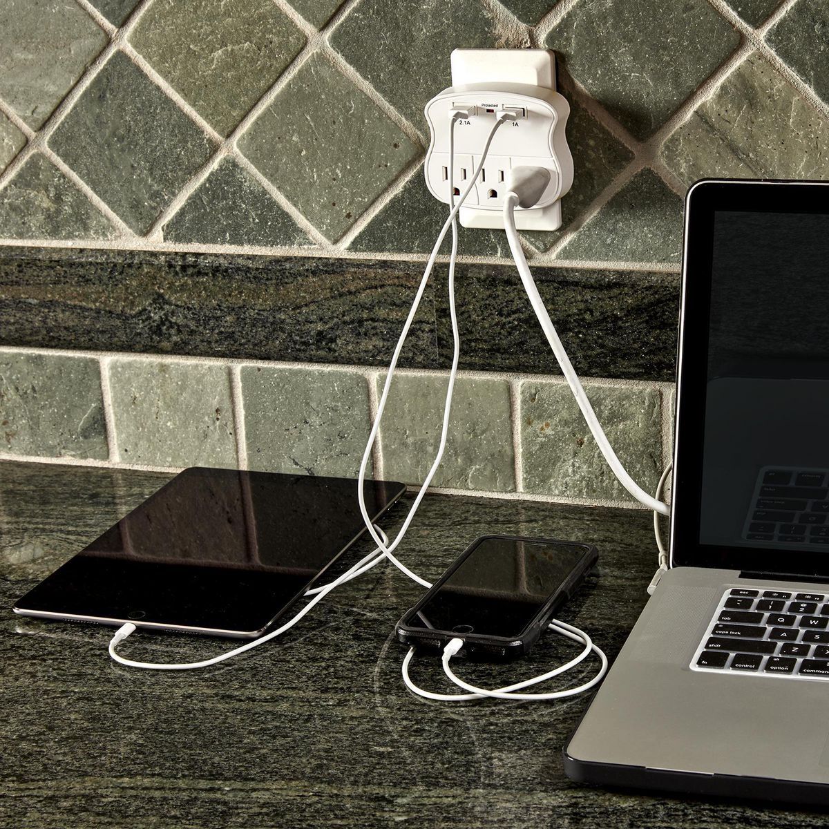 3-Outlet 2 USB Wall Adapter X2906