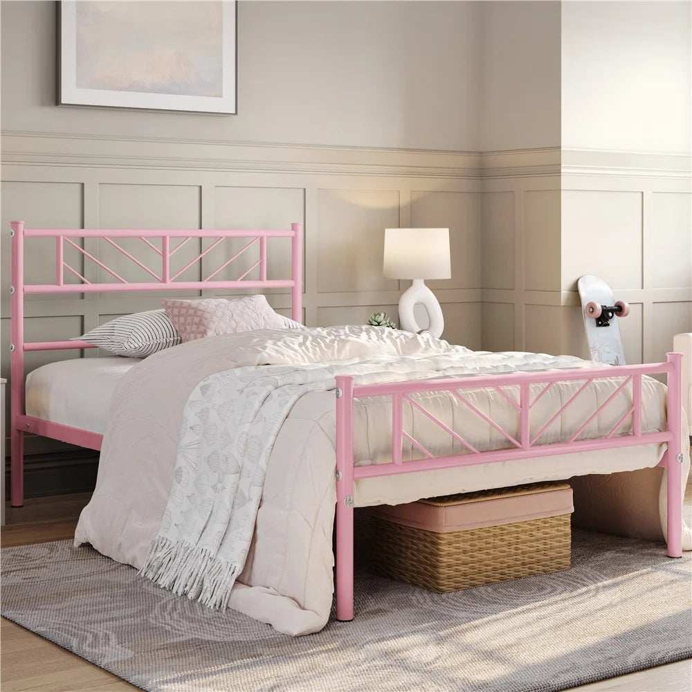 Queen Metal Platform Bed with Arrow Design Headboard and Footboard, Black Q543883