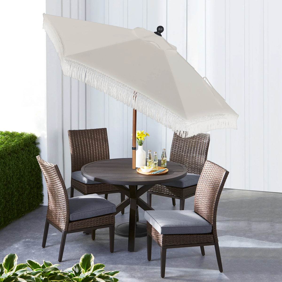 Black Fringe Round Market Patio Umbrella Z288664
