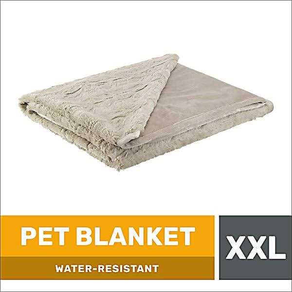 Water-Resistant Pet Blanket M9138