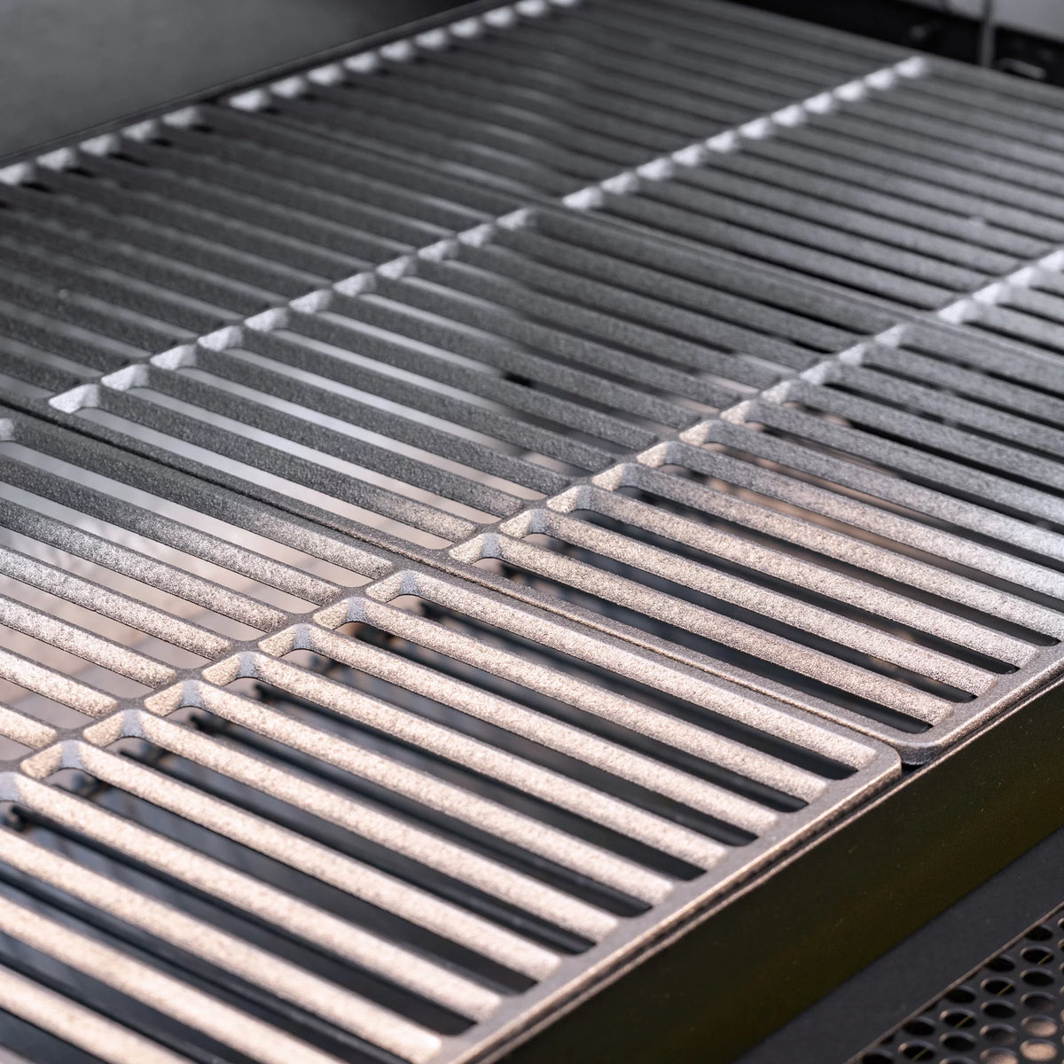Charcoal Grill and Offset Smoker L770