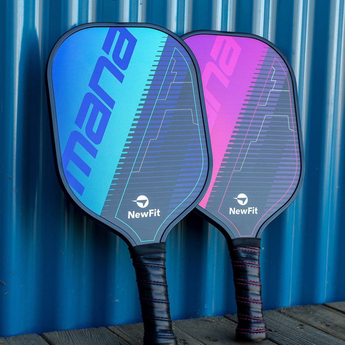 Pickleball Paddle Set of 2 with Carry Bag and Four Pickleballs G990