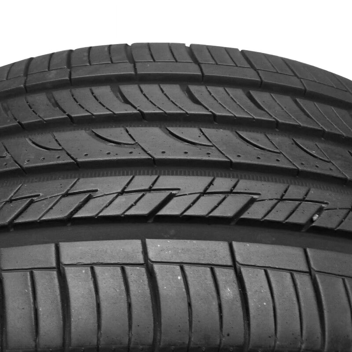 235/65R17 104H All Season Tire I766115